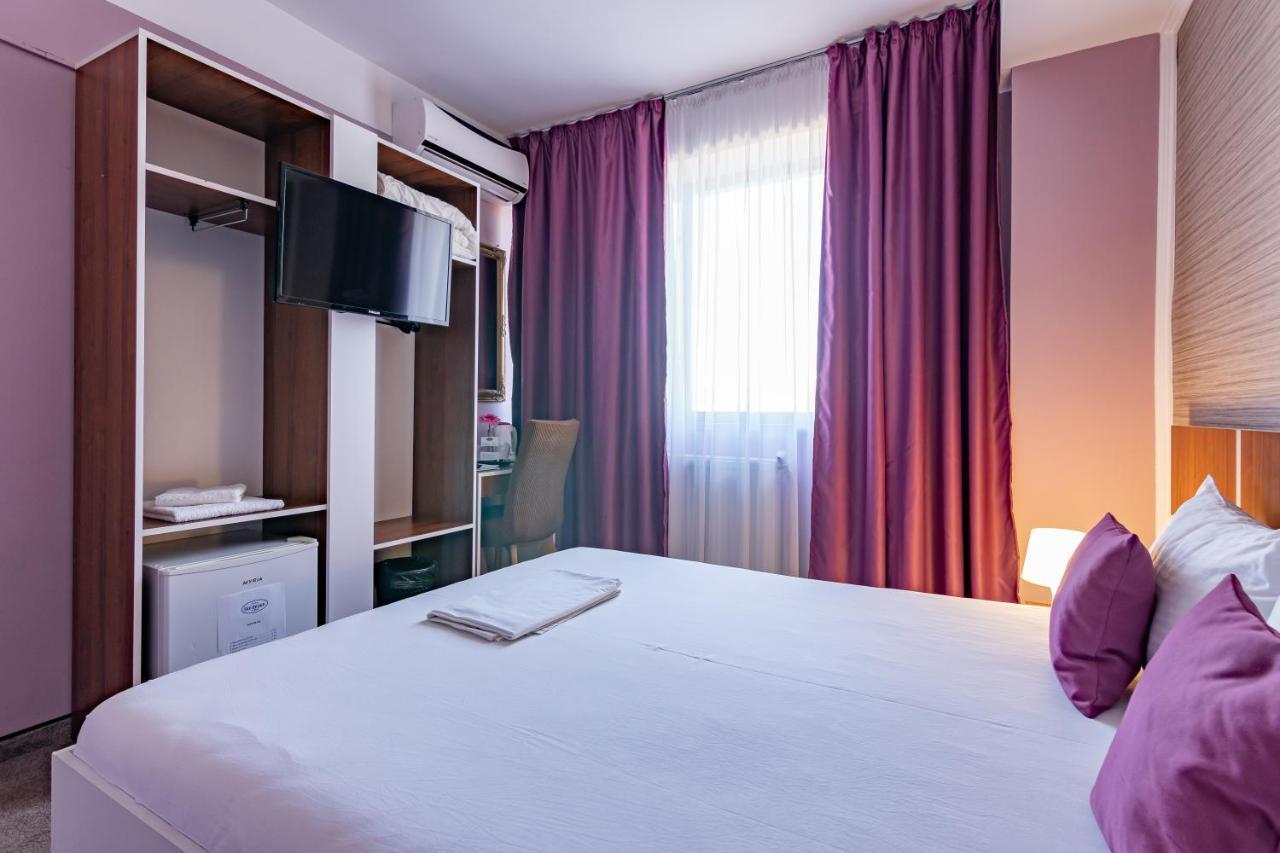 Hotel Bordeaux Galaţi エクステリア 写真