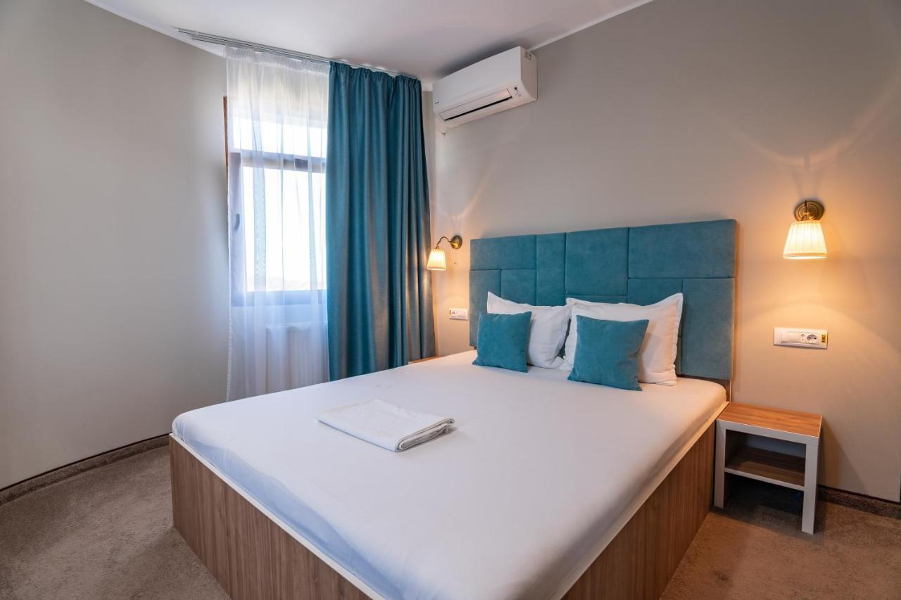 Hotel Bordeaux Galaţi エクステリア 写真