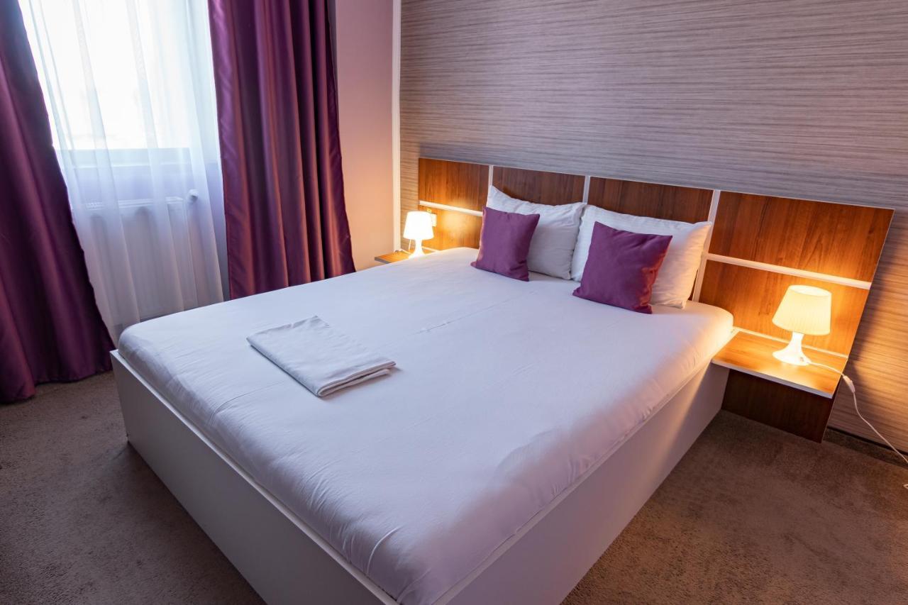 Hotel Bordeaux Galaţi エクステリア 写真