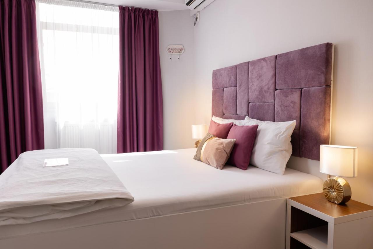 Hotel Bordeaux Galaţi エクステリア 写真