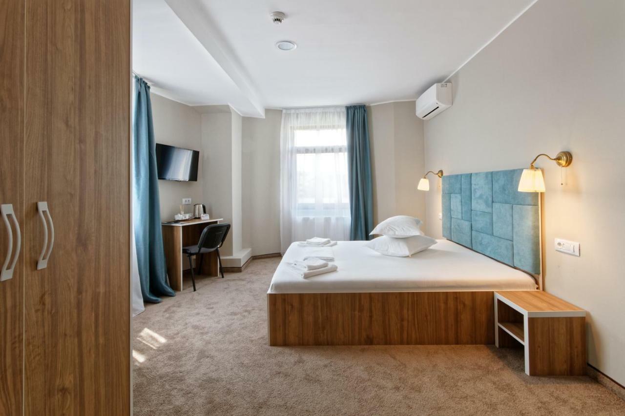 Hotel Bordeaux Galaţi エクステリア 写真
